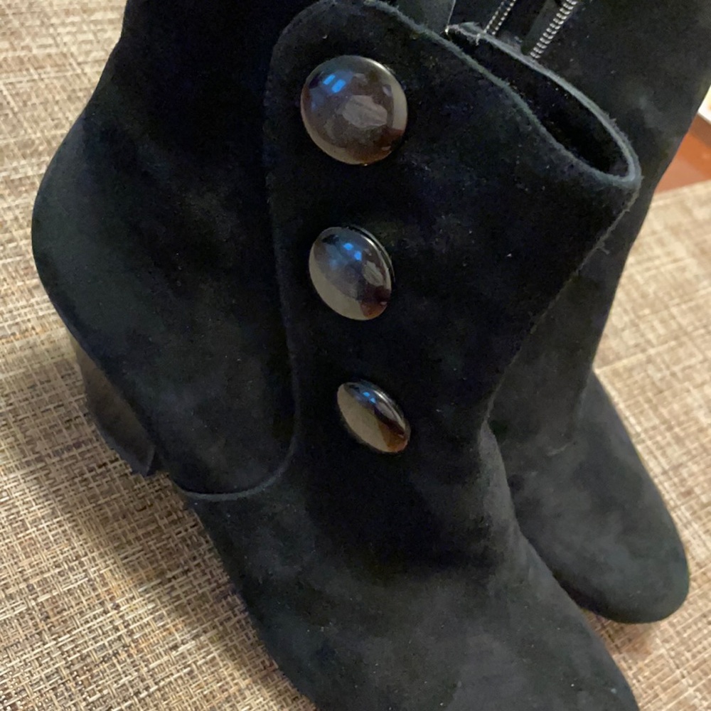 Women boots, size 8